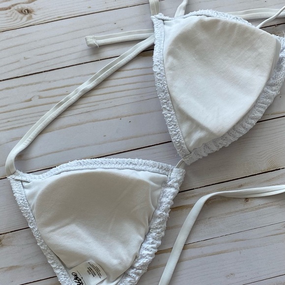 Mossimo White Bikini Top Sz. D - Picture 3 of 4
